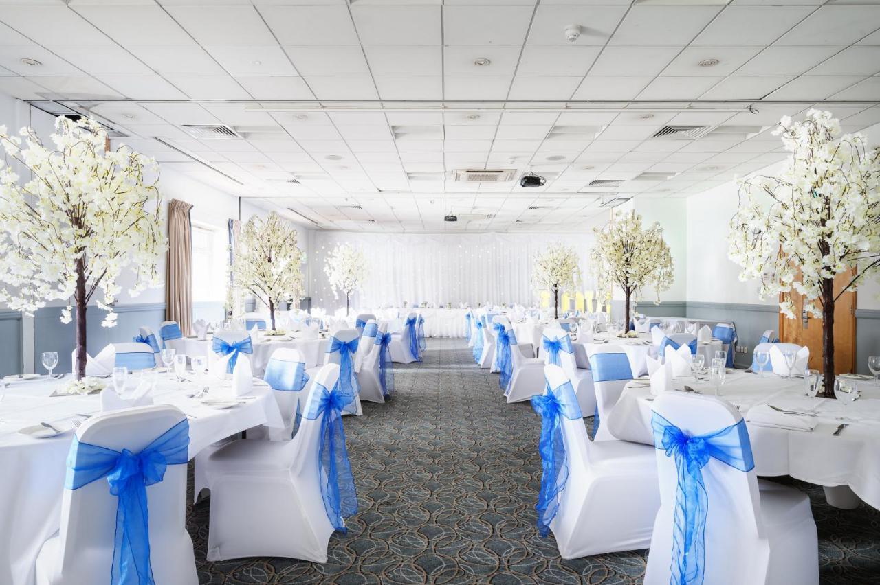 Holiday Inn Leeds-Wakefield M1 Jct40 By Ihg Exteriér fotografie