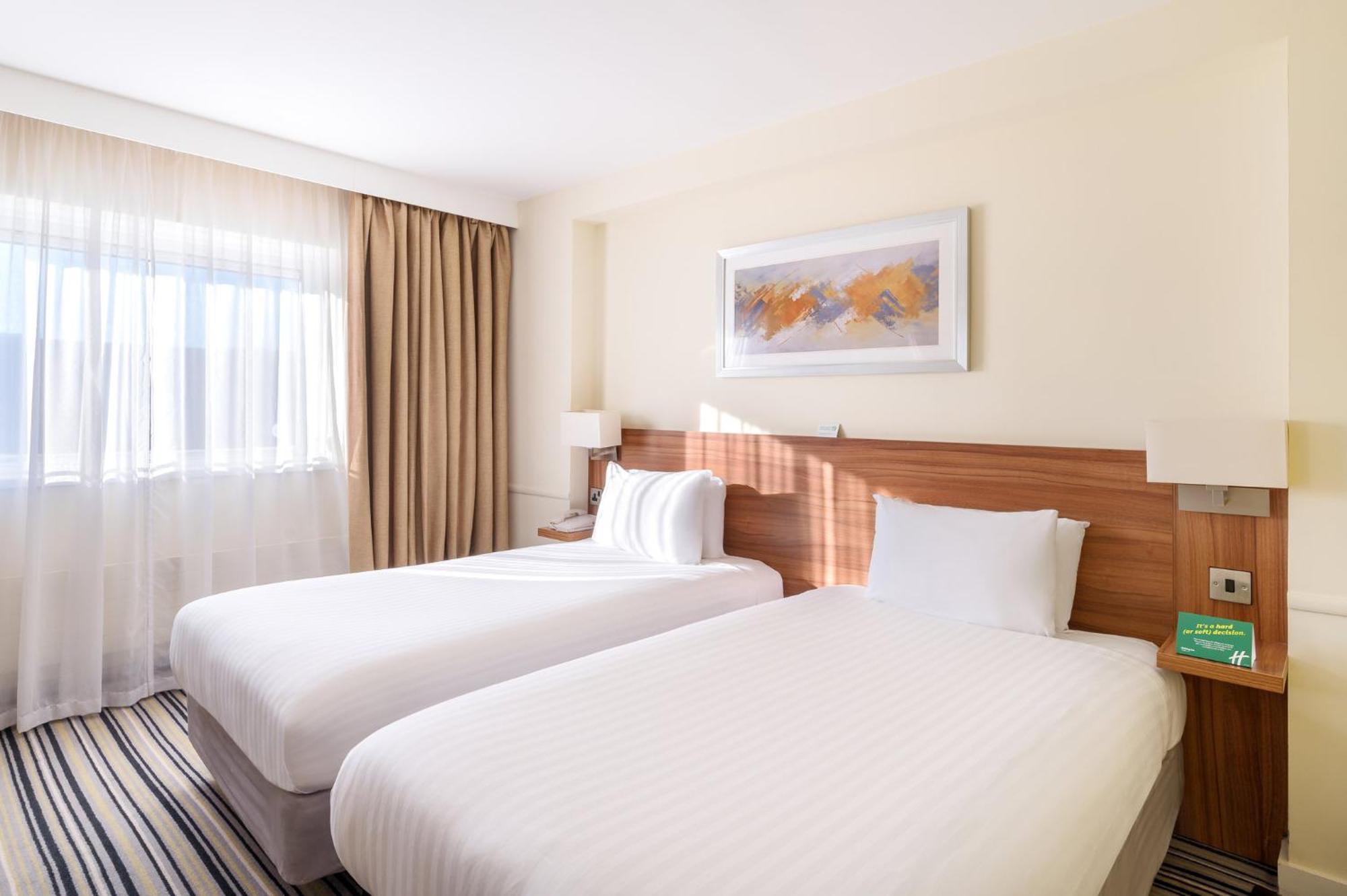 Holiday Inn Leeds-Wakefield M1 Jct40 By Ihg Exteriér fotografie